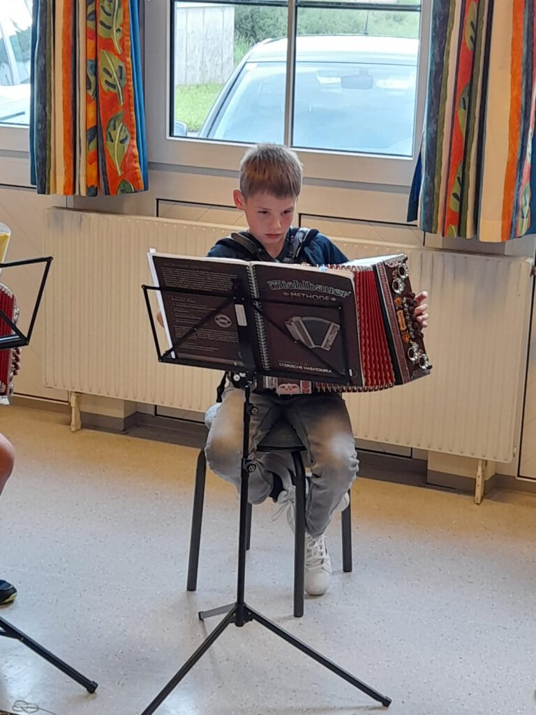 Aufg´spielt mit Steirische und Klarinette