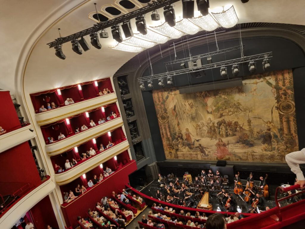 Ausflug in die Volksoper